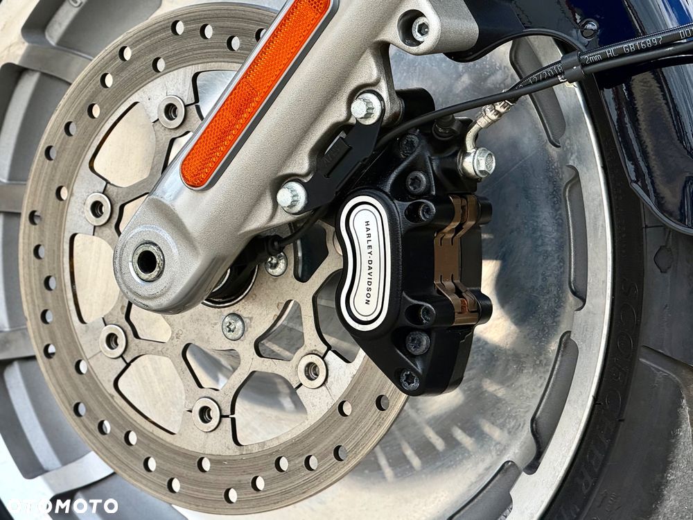Harley-Davidson Softail Fat Boy - 32