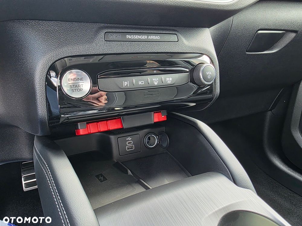Ford Kuga - 25