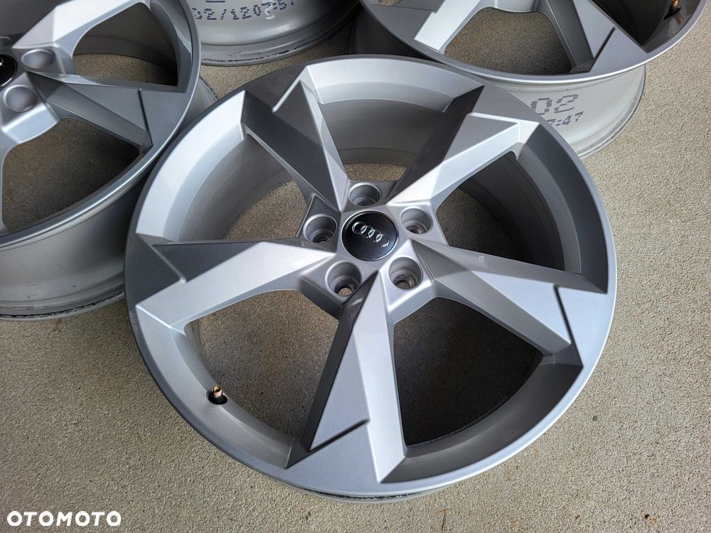 [937] Felgi aluminiowe 19 cali AUDI ORYGINALNE 5x112 7Jx19H2 et48