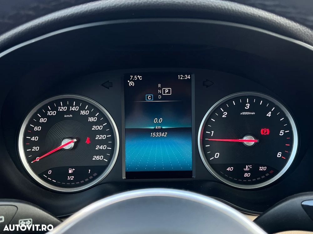 Mercedes-Benz GLC 220 d 4MATIC - 15