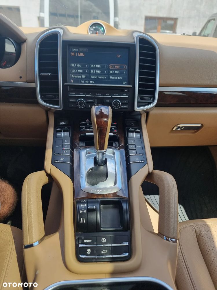 Porsche Cayenne Tiptronic S - 10