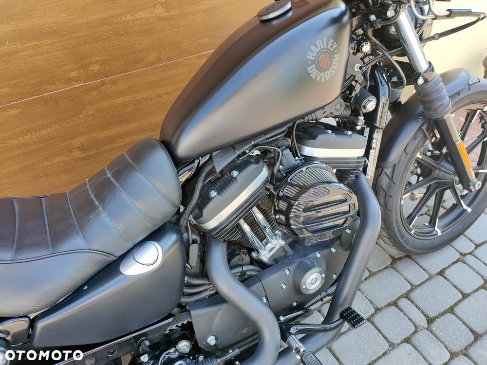 Harley-Davidson Sportster Iron 883 - 18