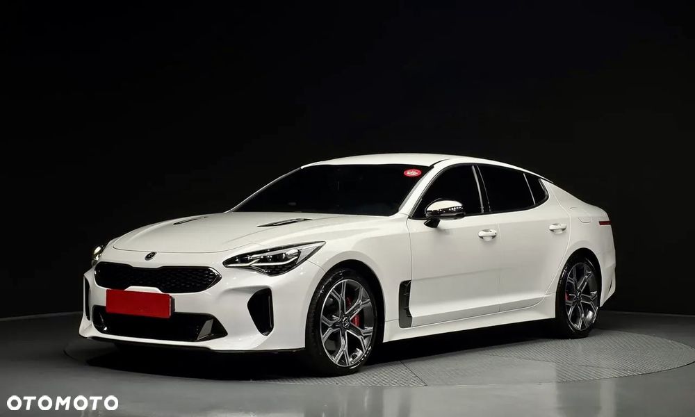 Kia Stinger - 2