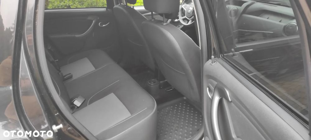 Dacia Duster 1.6 SCe Blackshadow S&S - 10