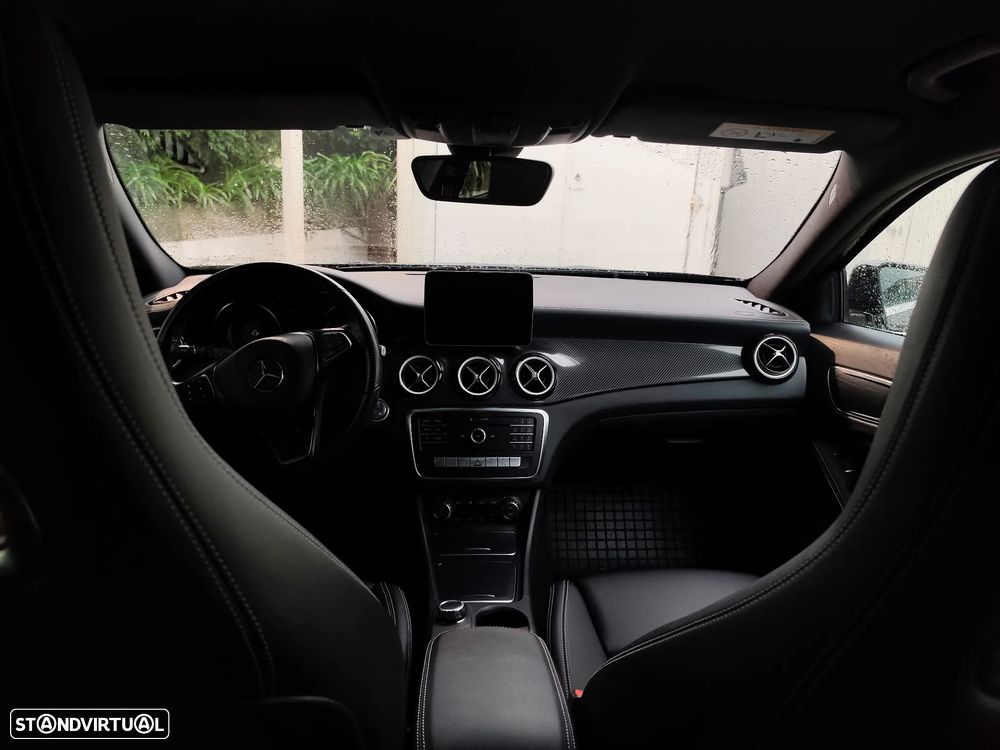 Mercedes-Benz GLA 220 d 7G-DCT AMG Line - 36