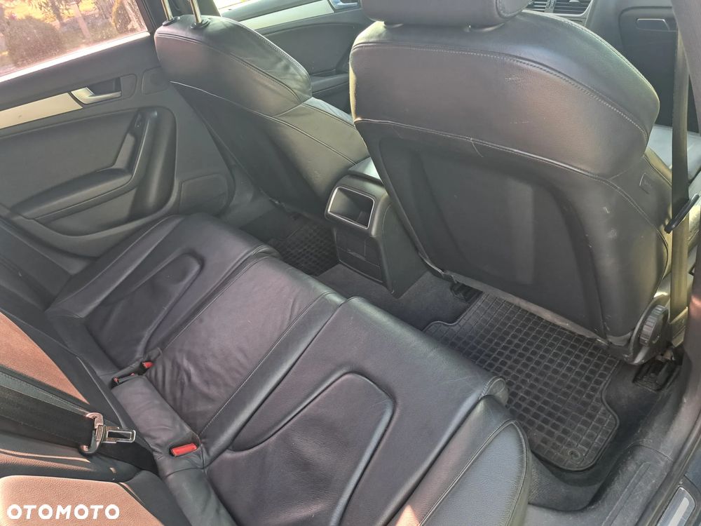 Audi A4 Limousine - 10