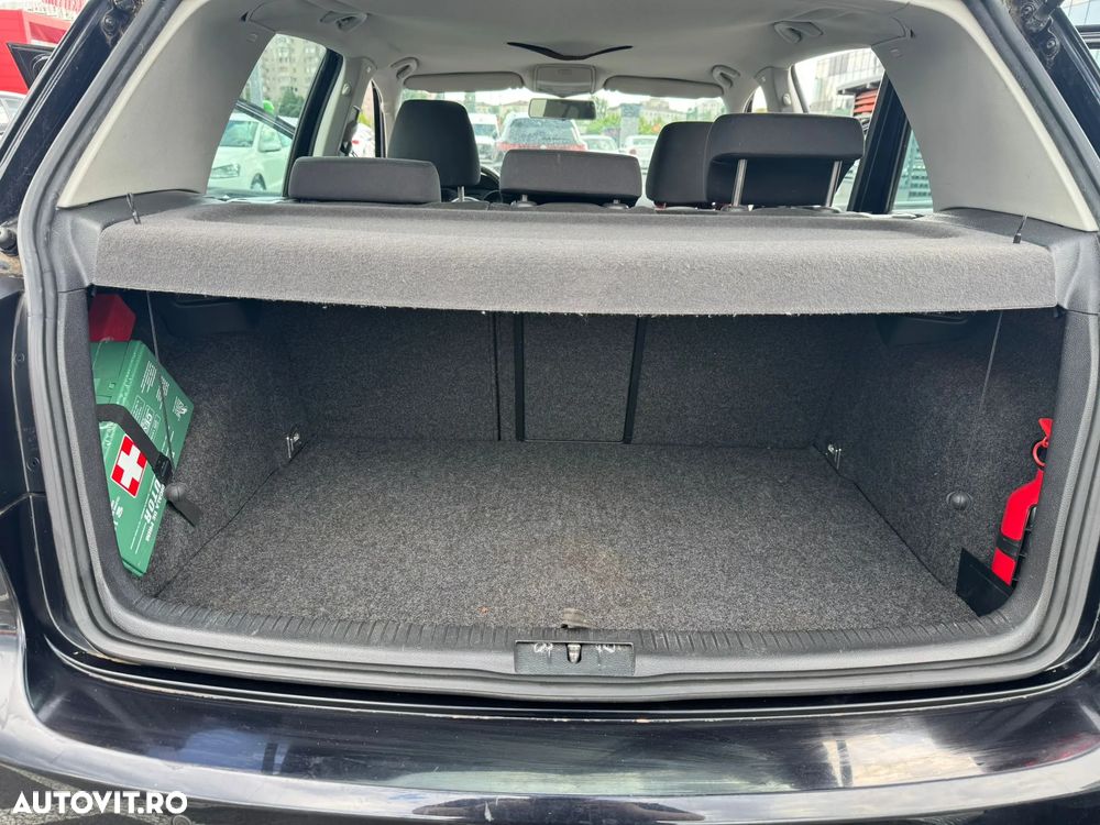 Volkswagen Golf - 8