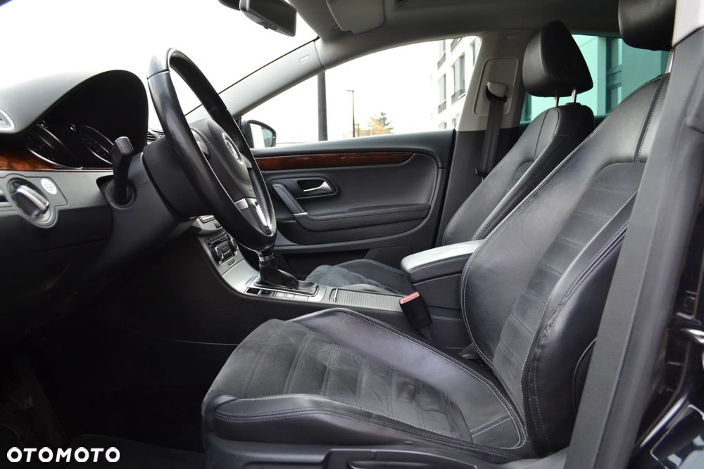 Volkswagen Passat CC - 23
