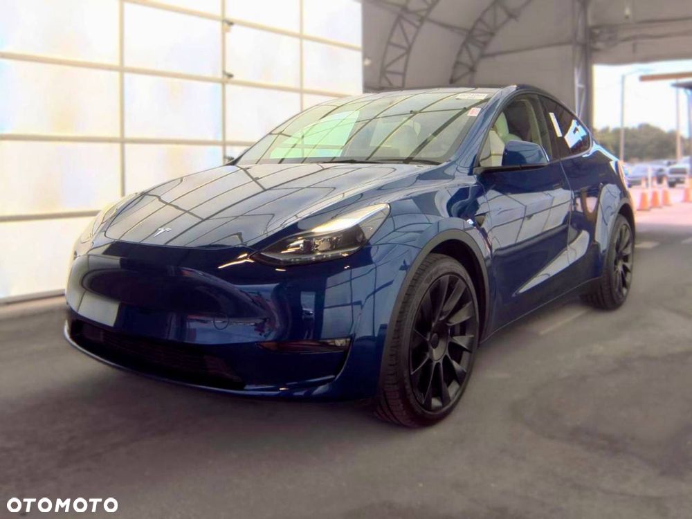 Tesla Model Y Long Range Dual Motor AWD - 4