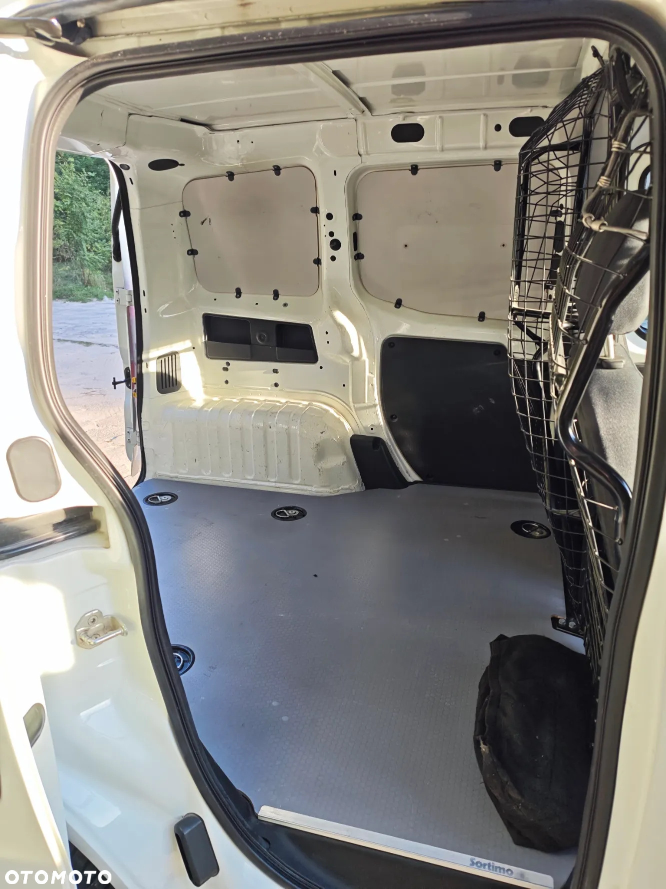Peugeot BIPPER - 14