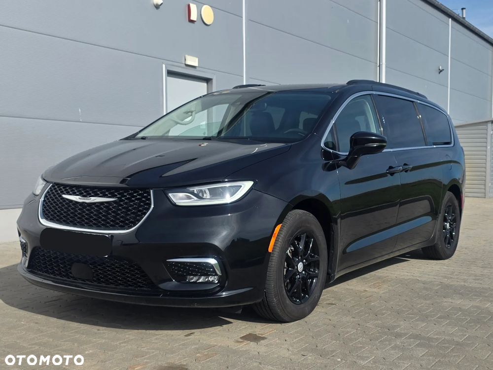 Chrysler Pacifica - 10