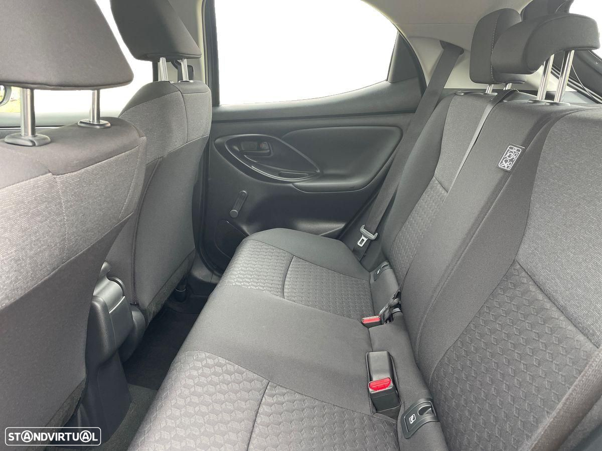 Toyota Yaris 1.5 HDF Comfort Plus - 11