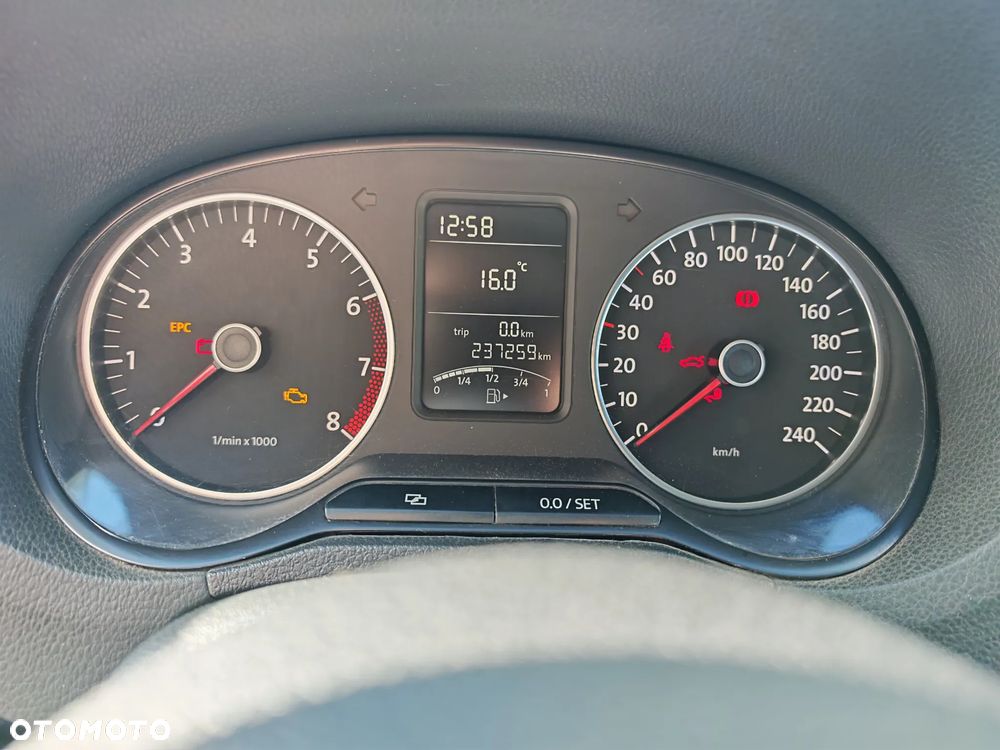 Volkswagen Polo 1.2 Team - 12