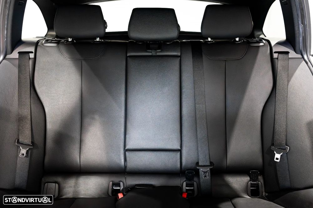 BMW 320 d Touring Auto Pack M - 11