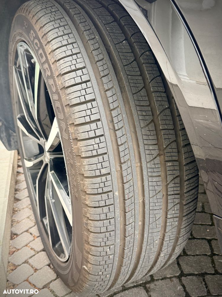 Volvo XC 90 D5 AWD Geartronic RDesign - 8