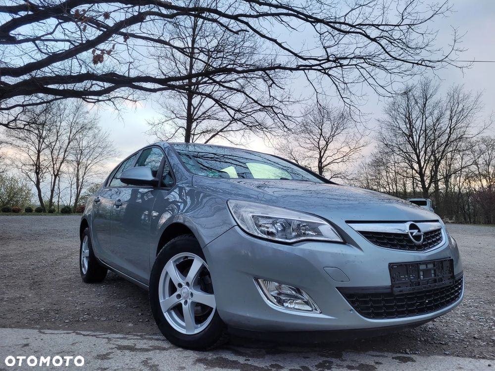 Opel Astra 1.6 Innovation - 4