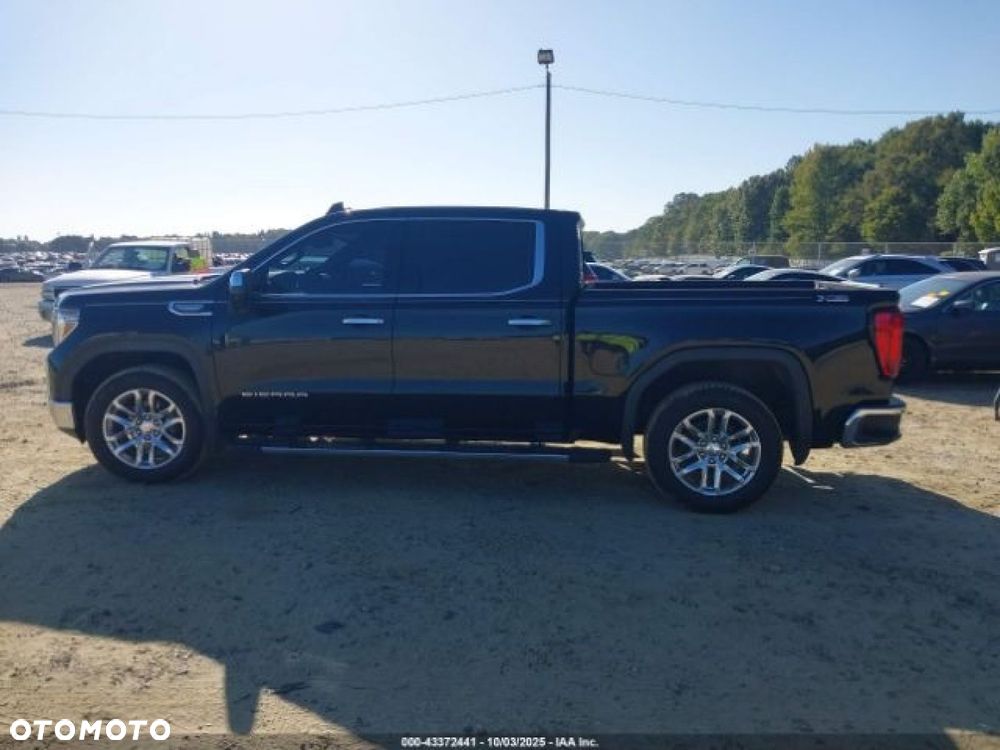 GMC Sierra - 4
