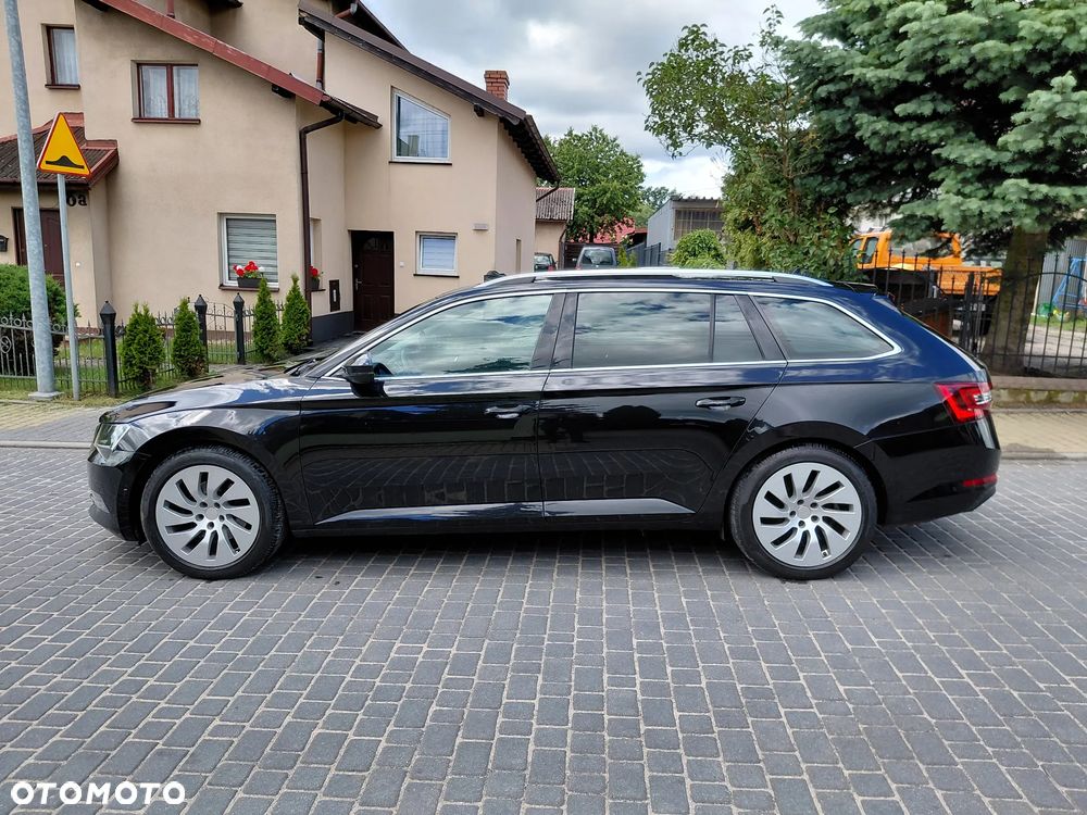 Skoda Superb 2.0 TDI 4x4 Style DSG - 4