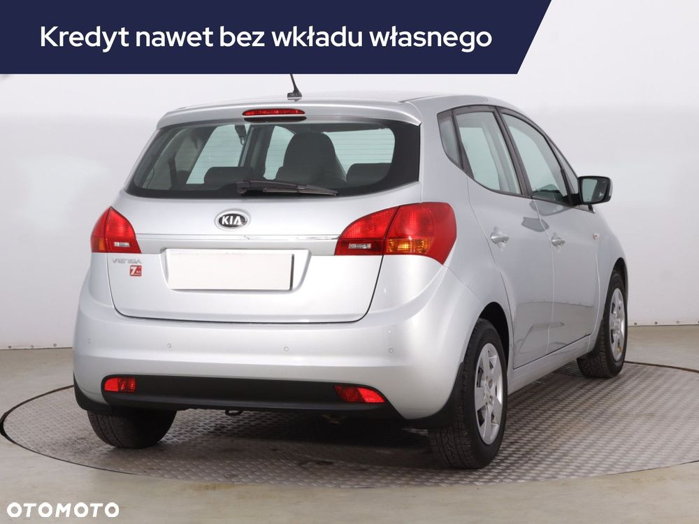 Kia Venga - 7