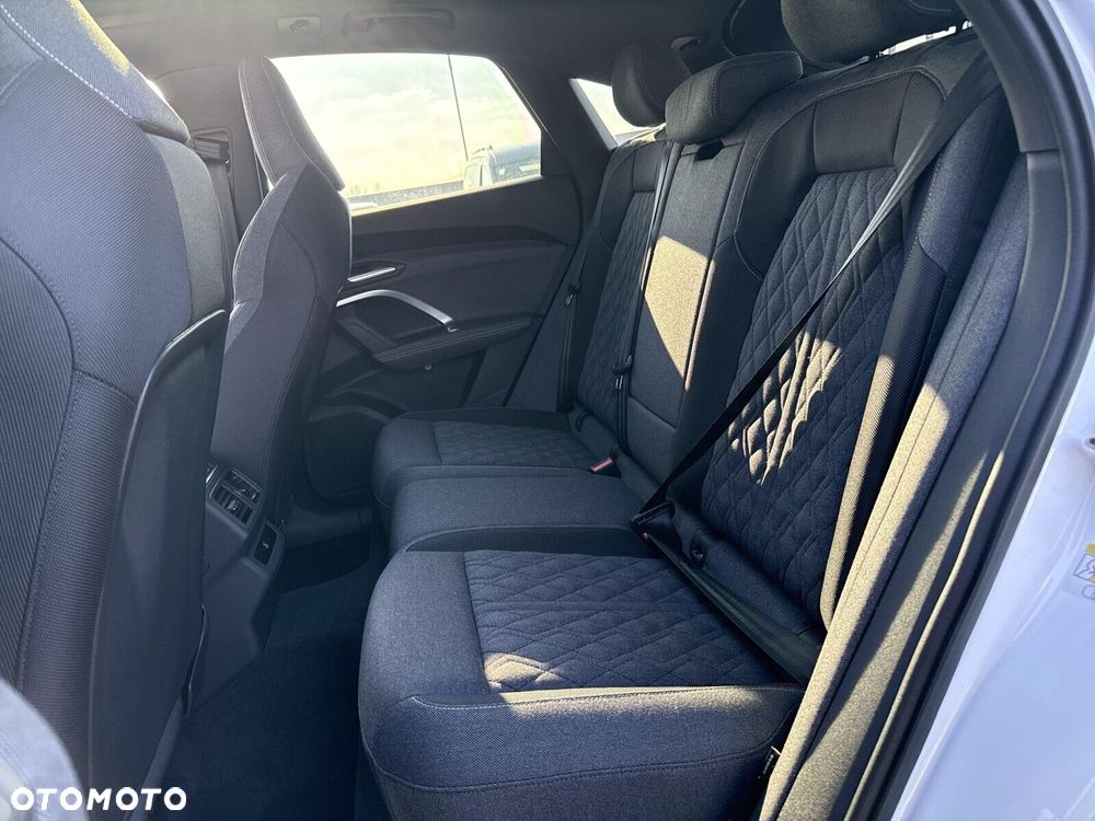Audi Q5 Sportback - 12