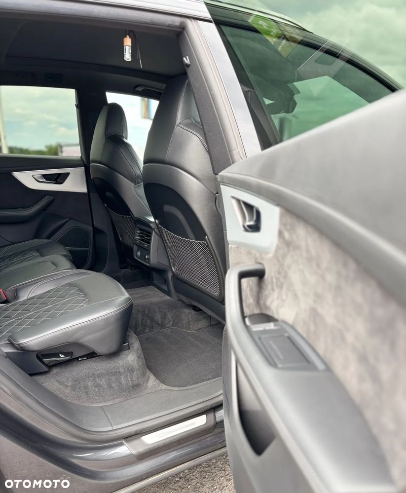 Audi SQ8 - 16