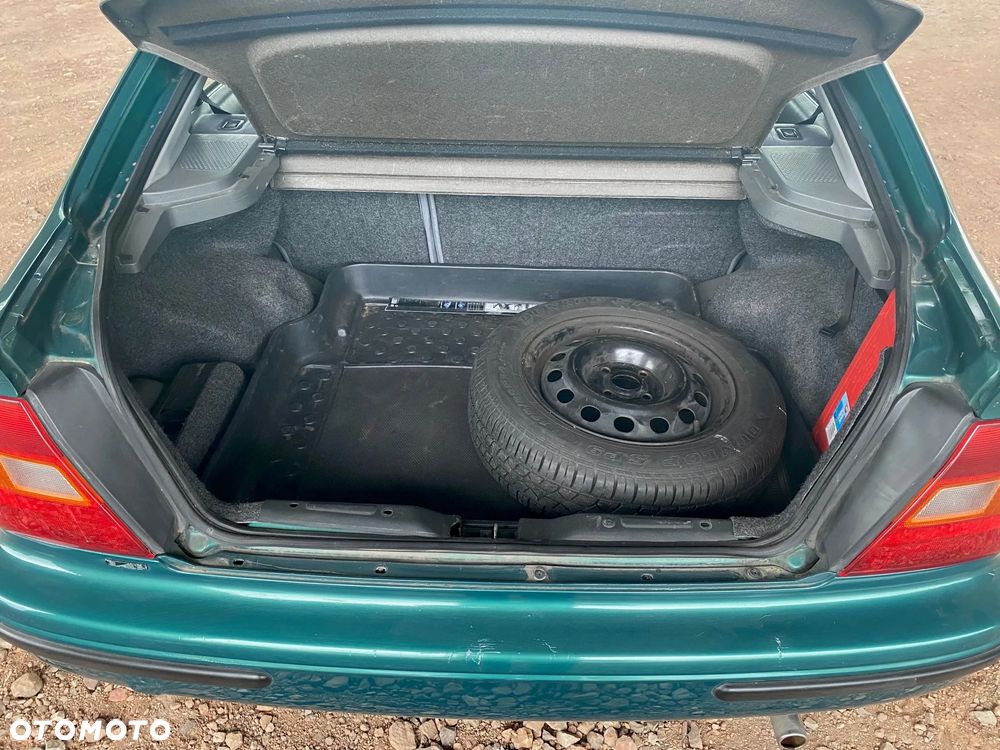 Honda Civic 1.4i - 9
