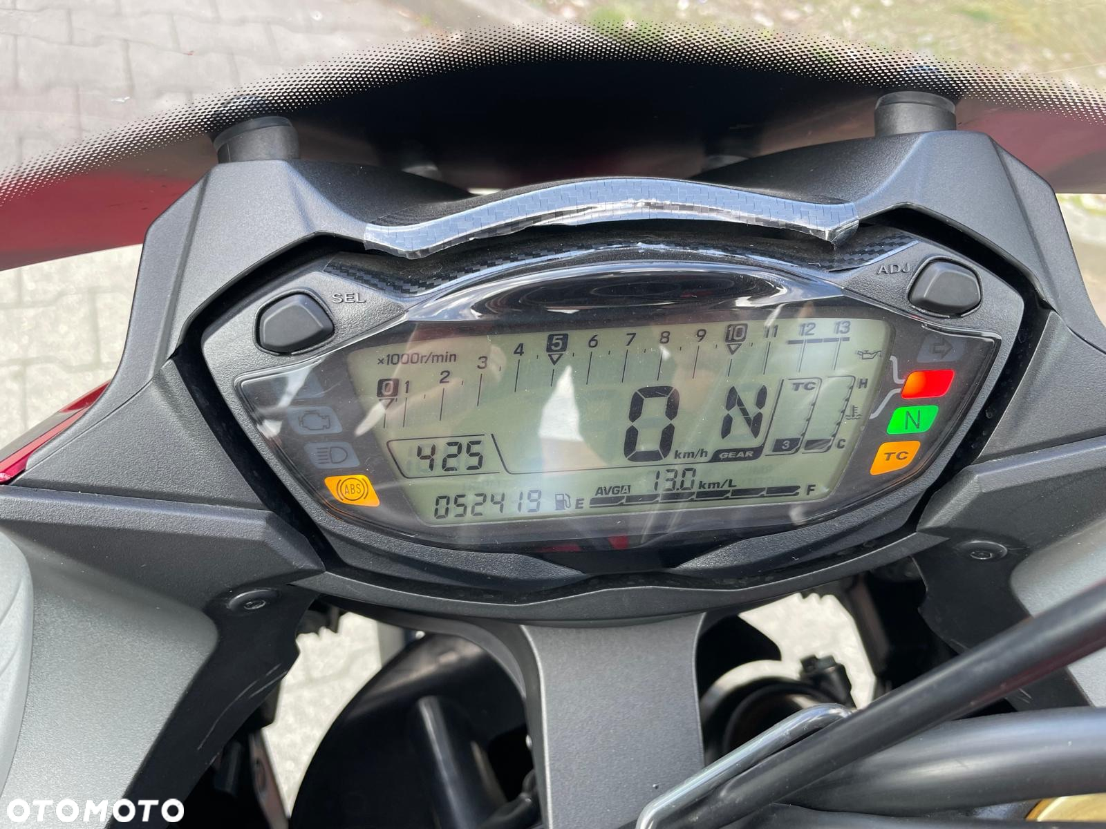 Suzuki GSX 1000 - 10