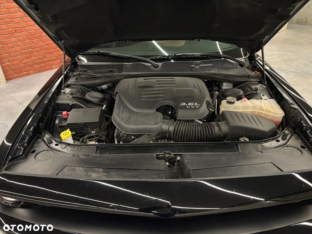 Dodge Challenger - 14