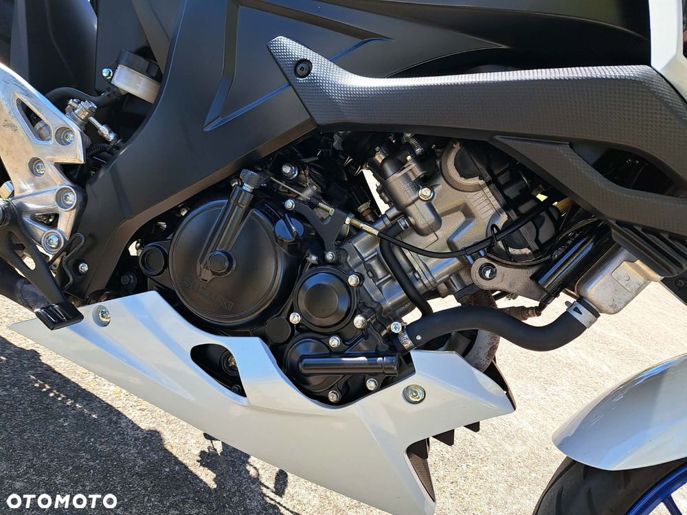 Suzuki GSX - 8