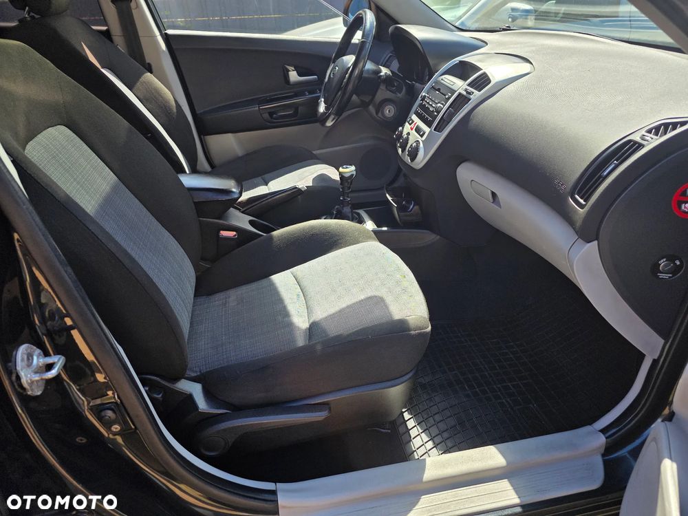 Kia Ceed 2.0 CRDi Spirit - 5