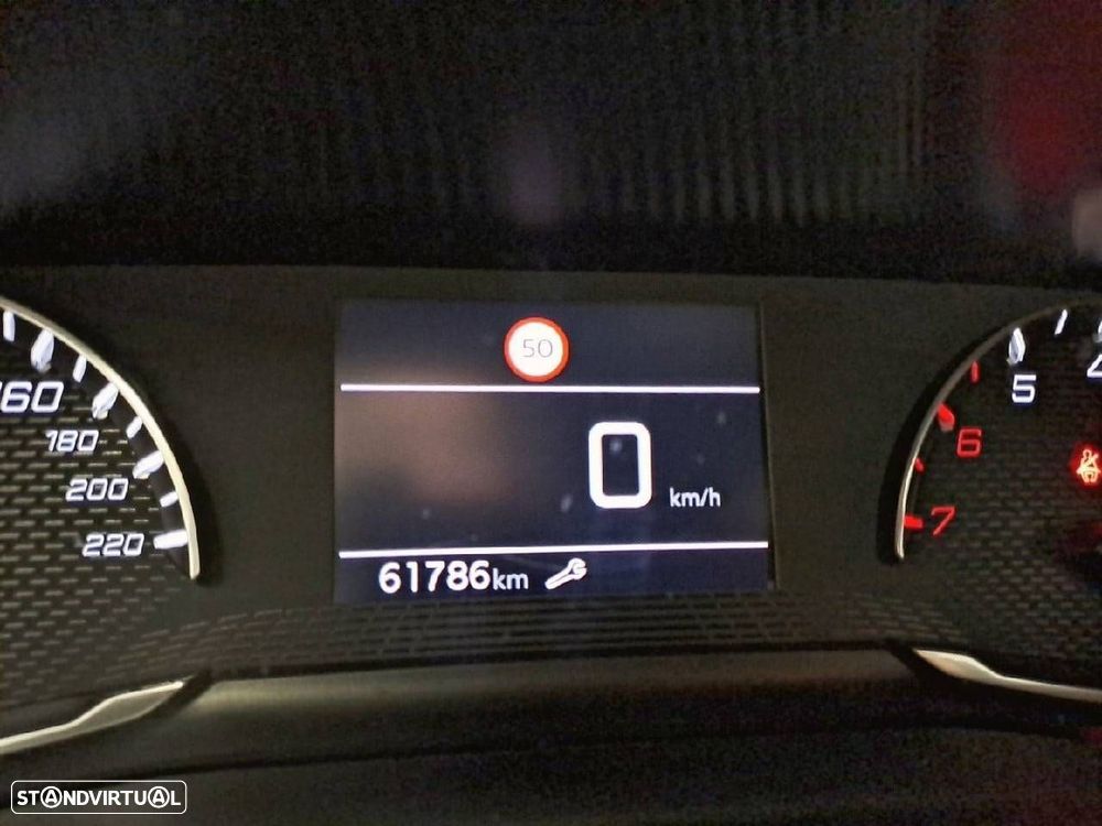Peugeot 2008 1.2 PureTech Active Pack - 12