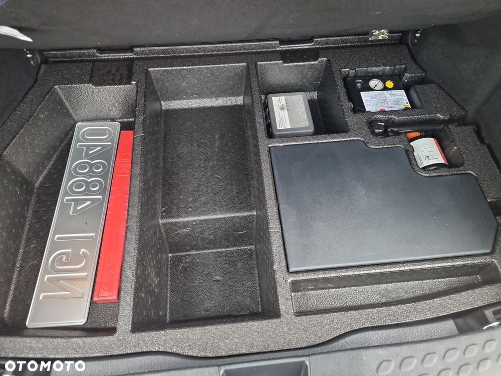 Toyota C-HR 2.0 Hybrid Style - 26