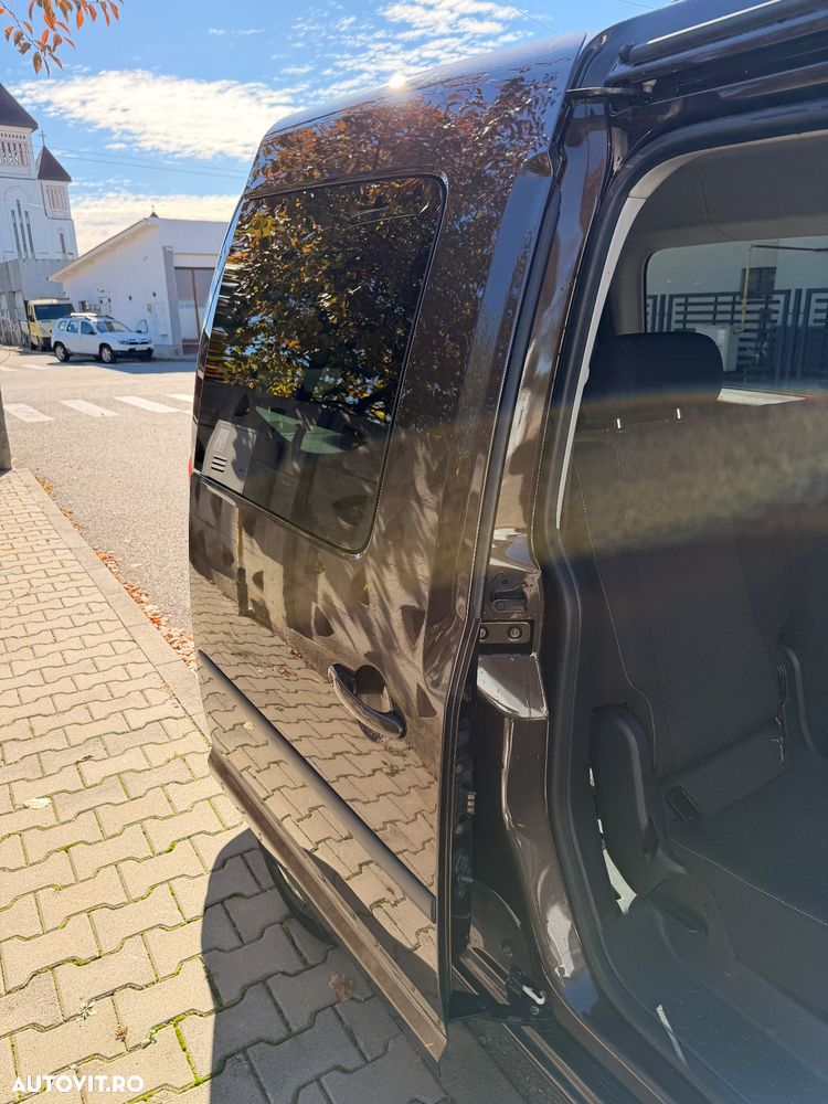 Volkswagen Caddy 2.0 TDI Comfortline - 12