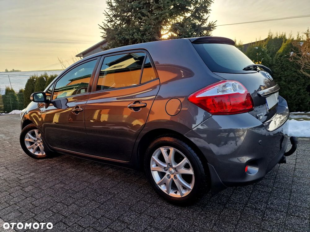 Toyota Auris 1.6 Premium - 2