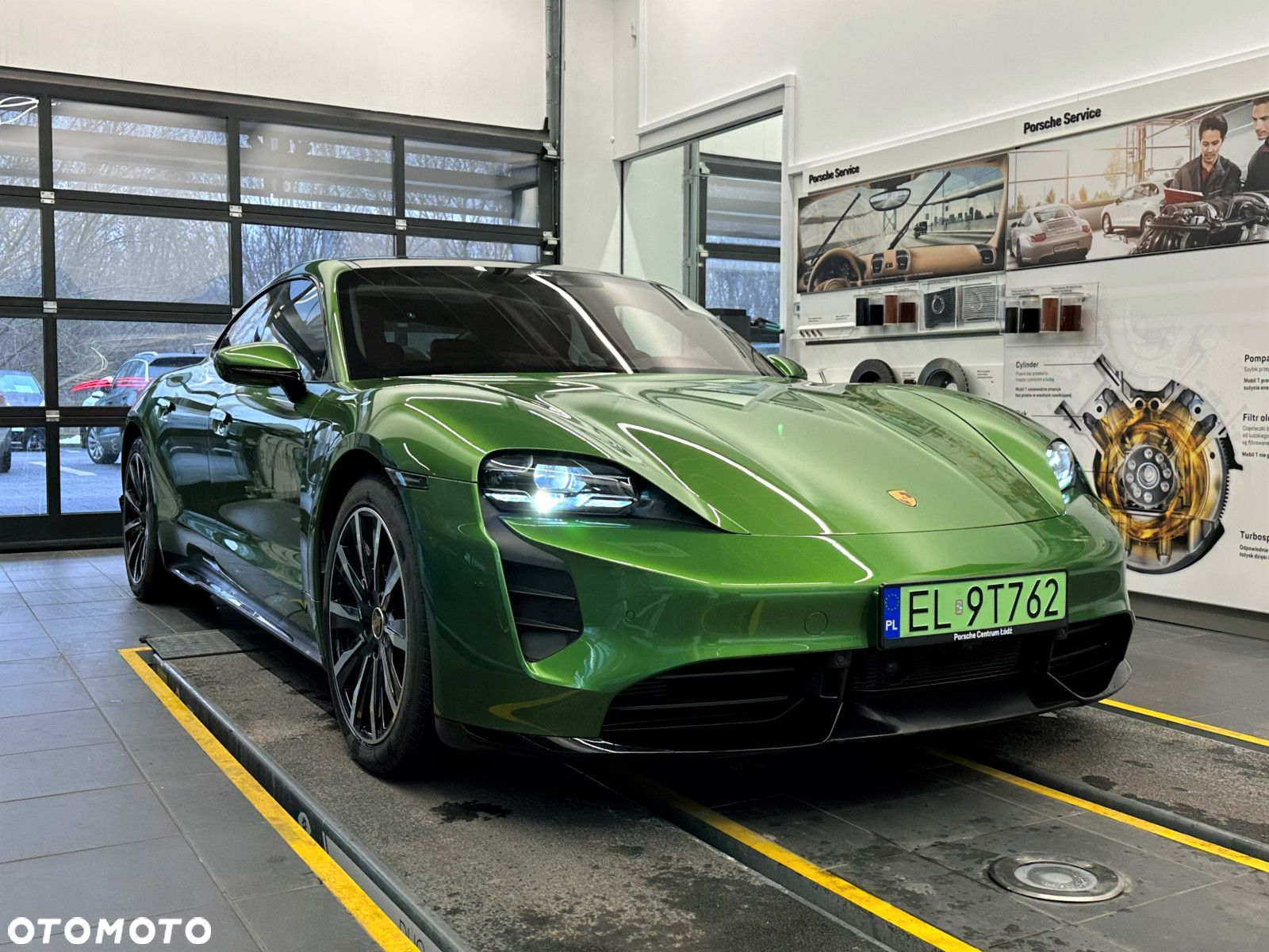 Porsche Taycan - 3