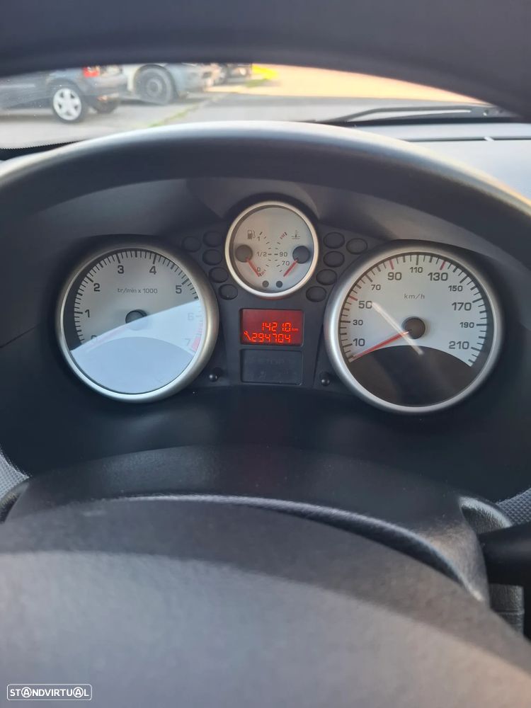 Peugeot 206+ 1.1 Trendy - 12