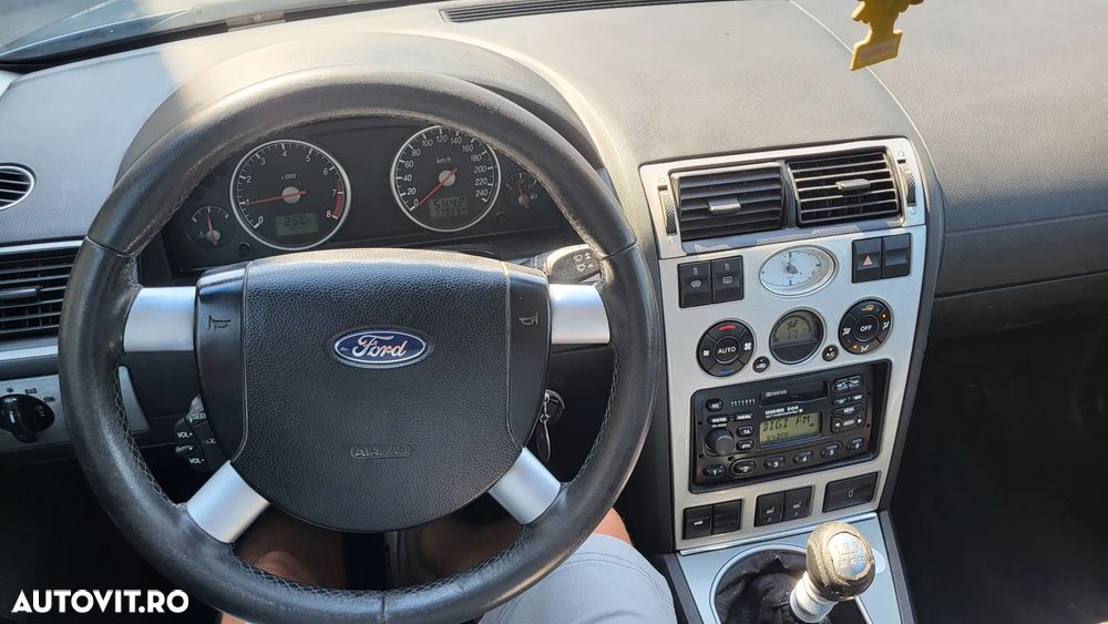 Ford Mondeo - 10