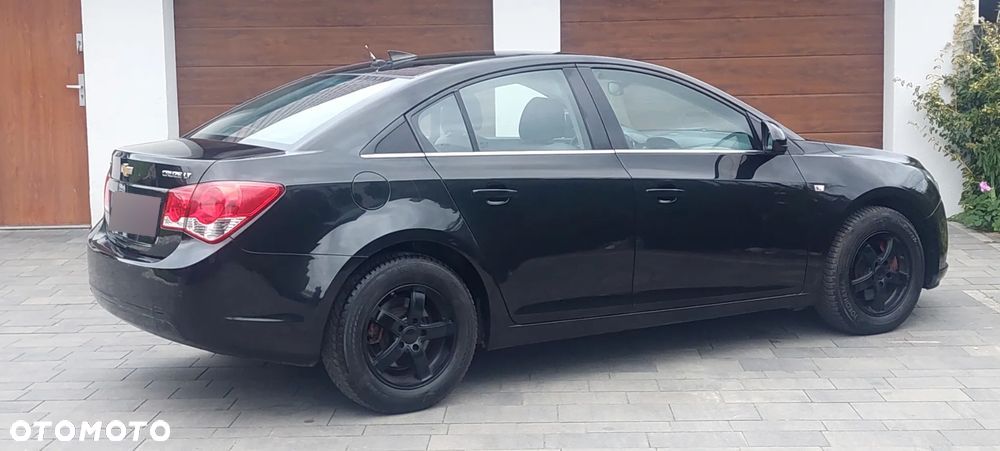 Chevrolet Cruze - 22