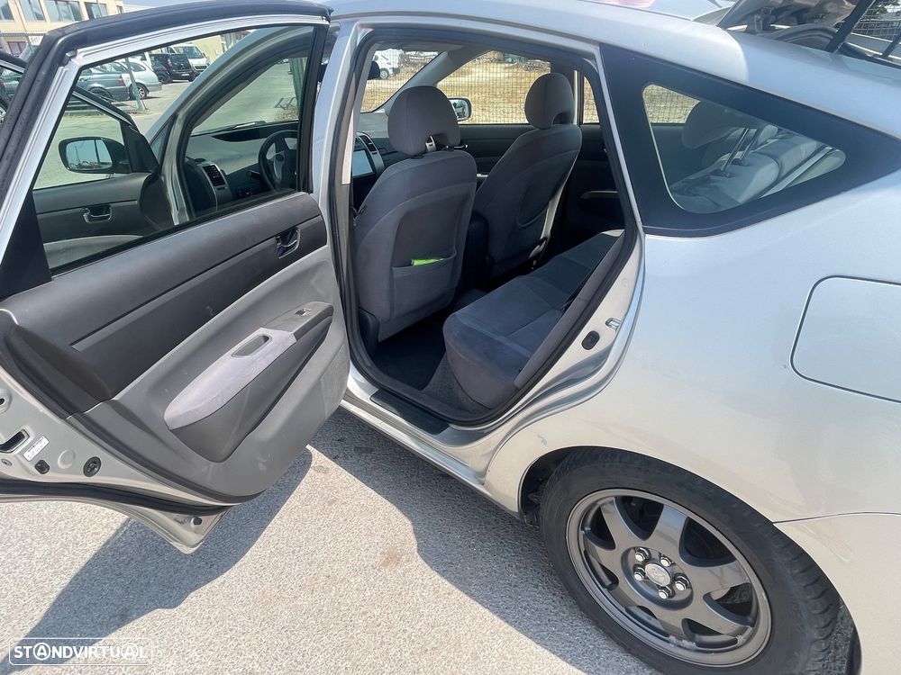 Toyota Prius 1.5 VVT-i Híbrido - 11