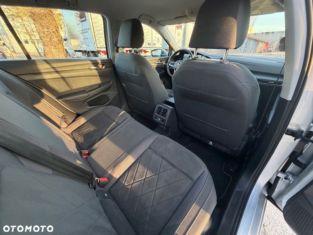 Volkswagen Golf - 28