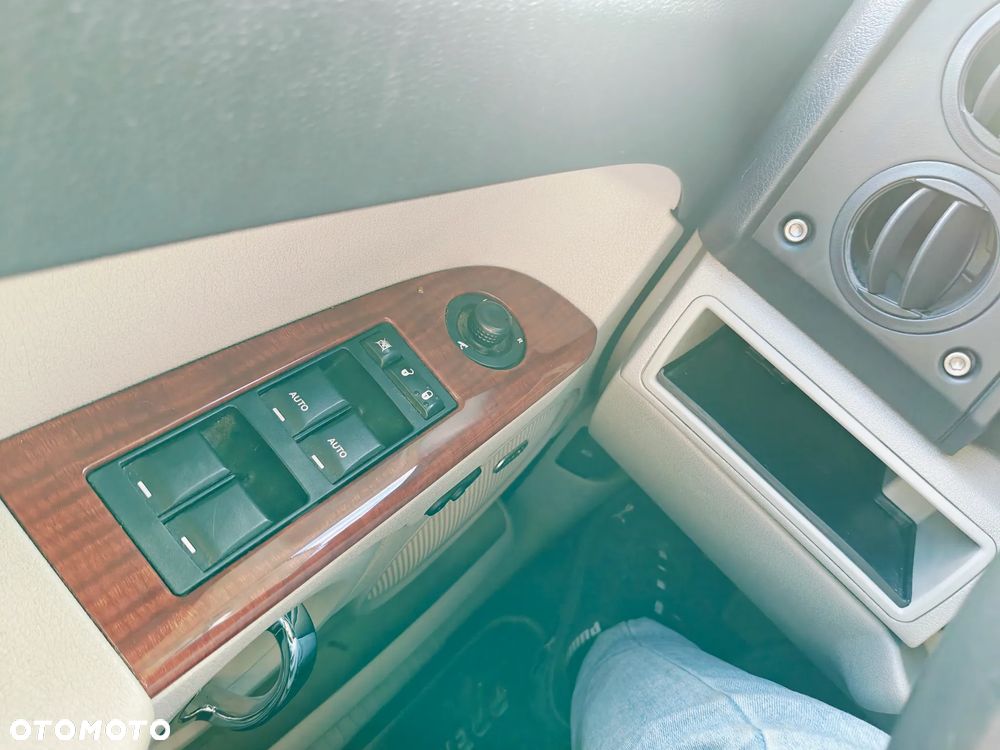 Jeep Commander 3.0 CRD Limited - 25