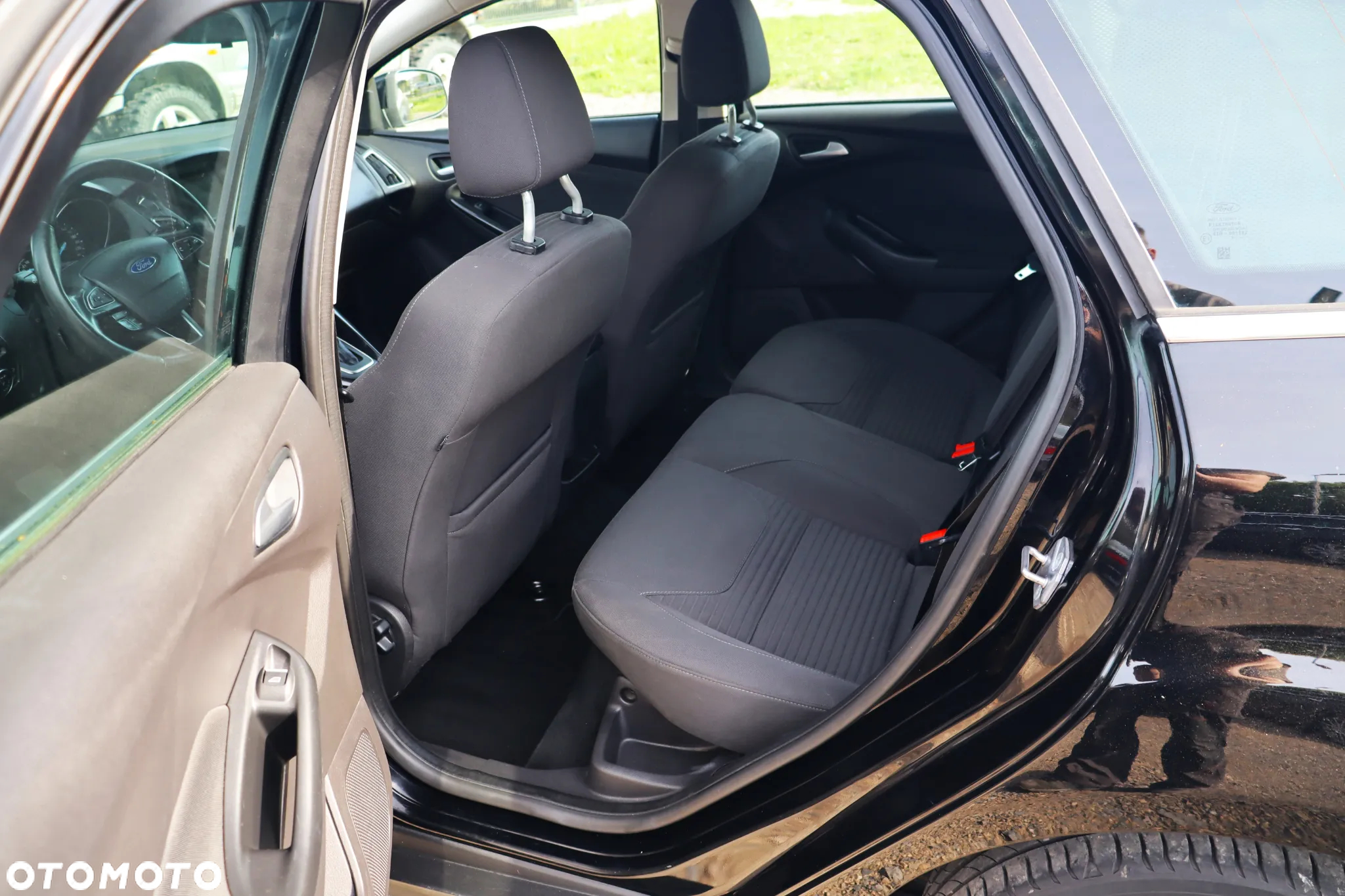 Ford Focus 1.5 EcoBoost Start-Stopp-System TITANIUM - 6