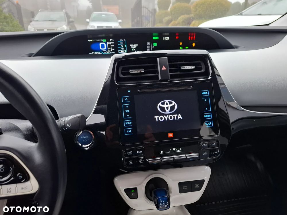 Toyota Prius Hybrid Executive - 20