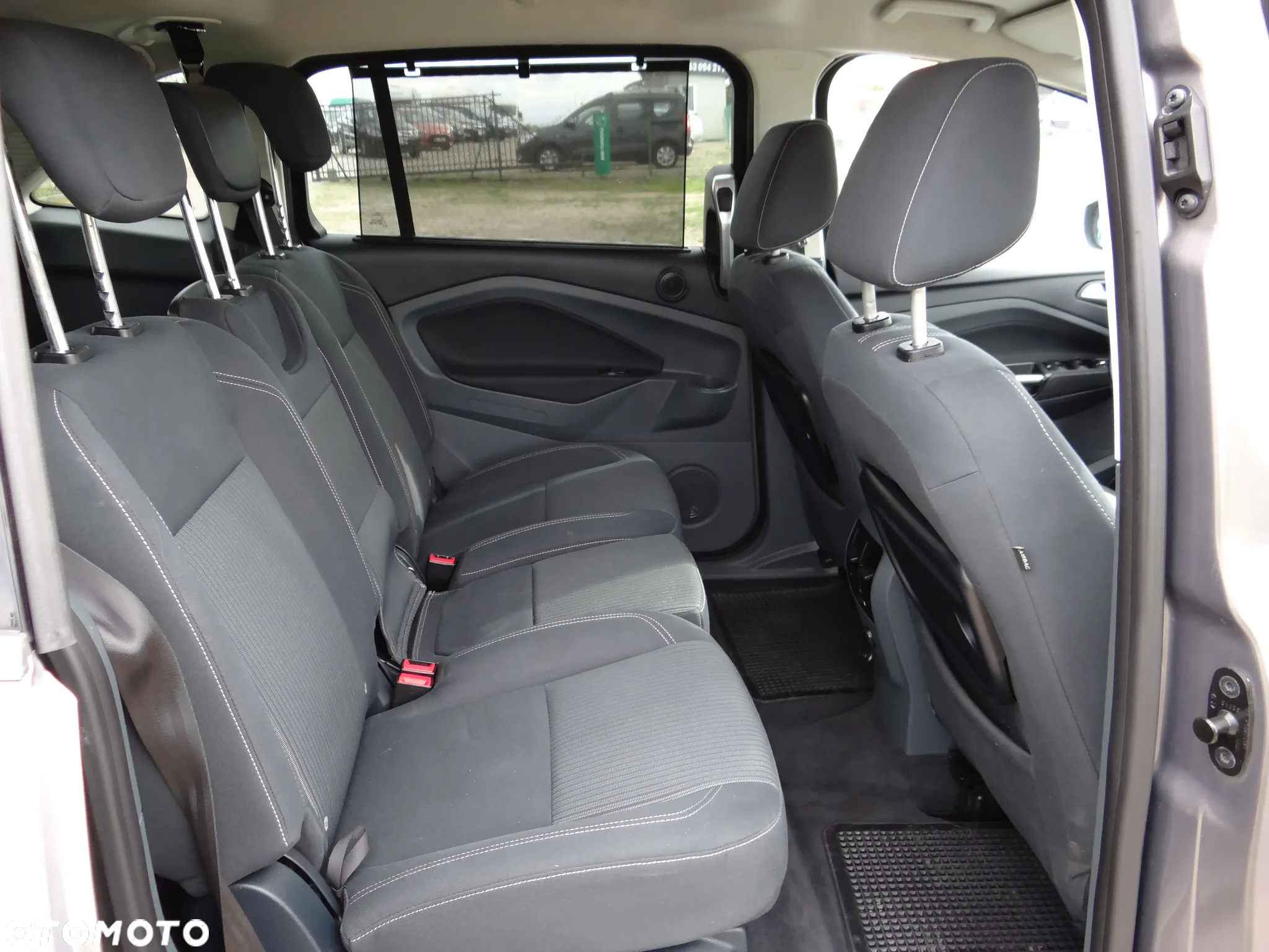 Ford Grand C-MAX - 8