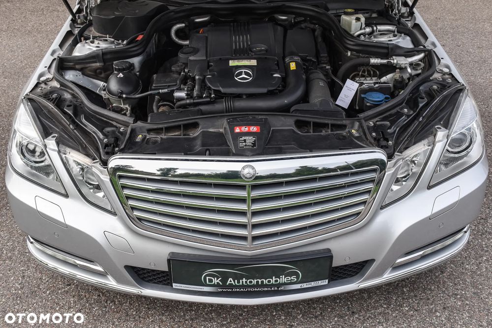 Mercedes-Benz Klasa E 200 BlueEFFICIENCY 7G-TRONIC Elegance - 39