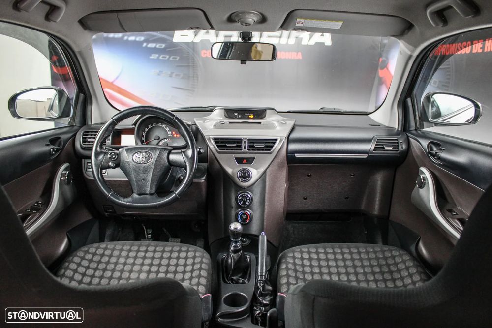 Toyota iQ 1.0 VVT-i Essential+AC - 3