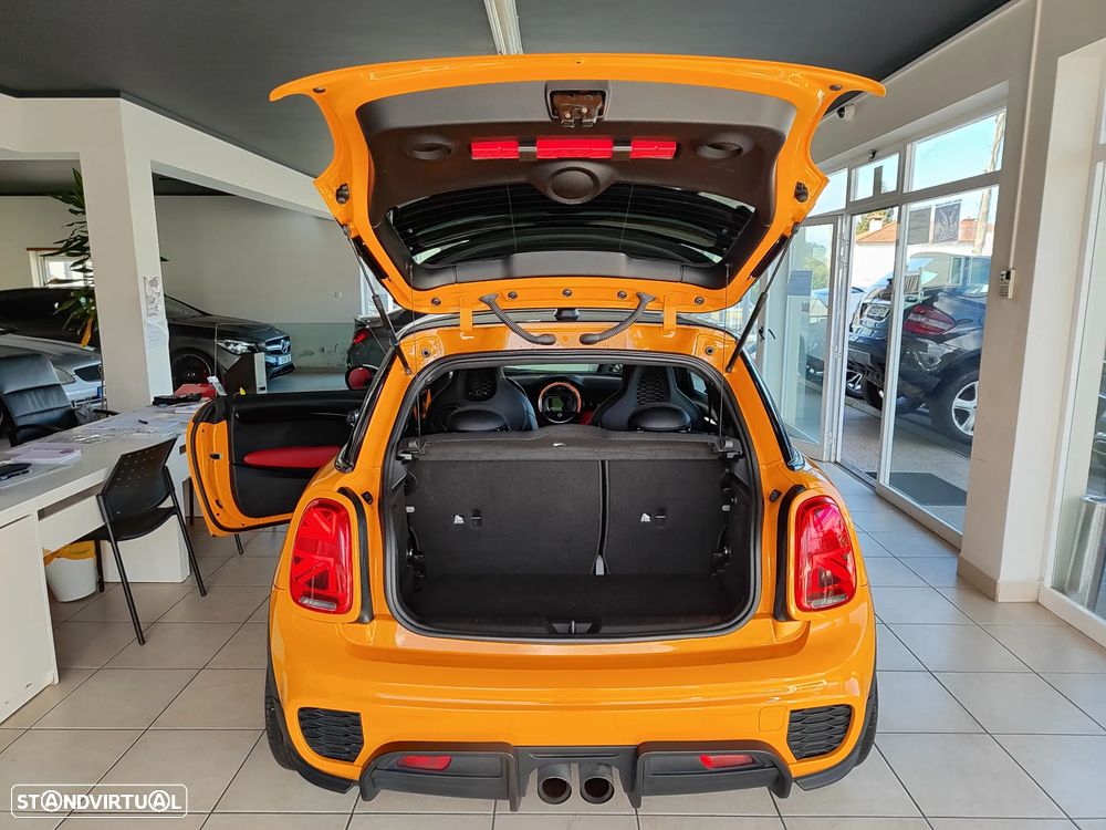 MINI 3 Portas John Cooper Works - 15