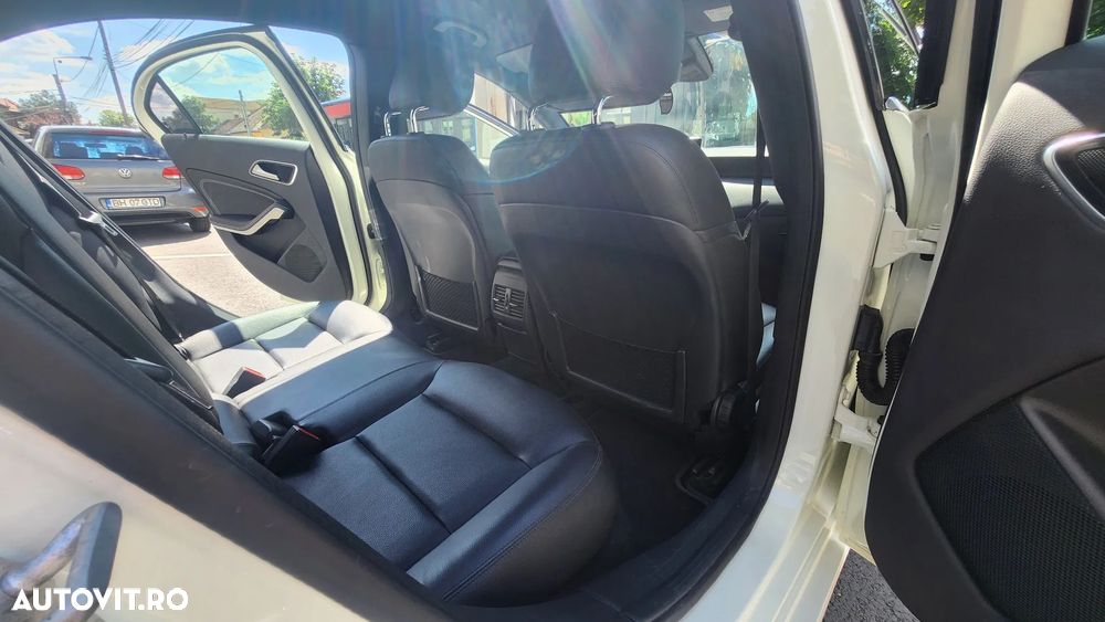 Mercedes-Benz A 220 - 8