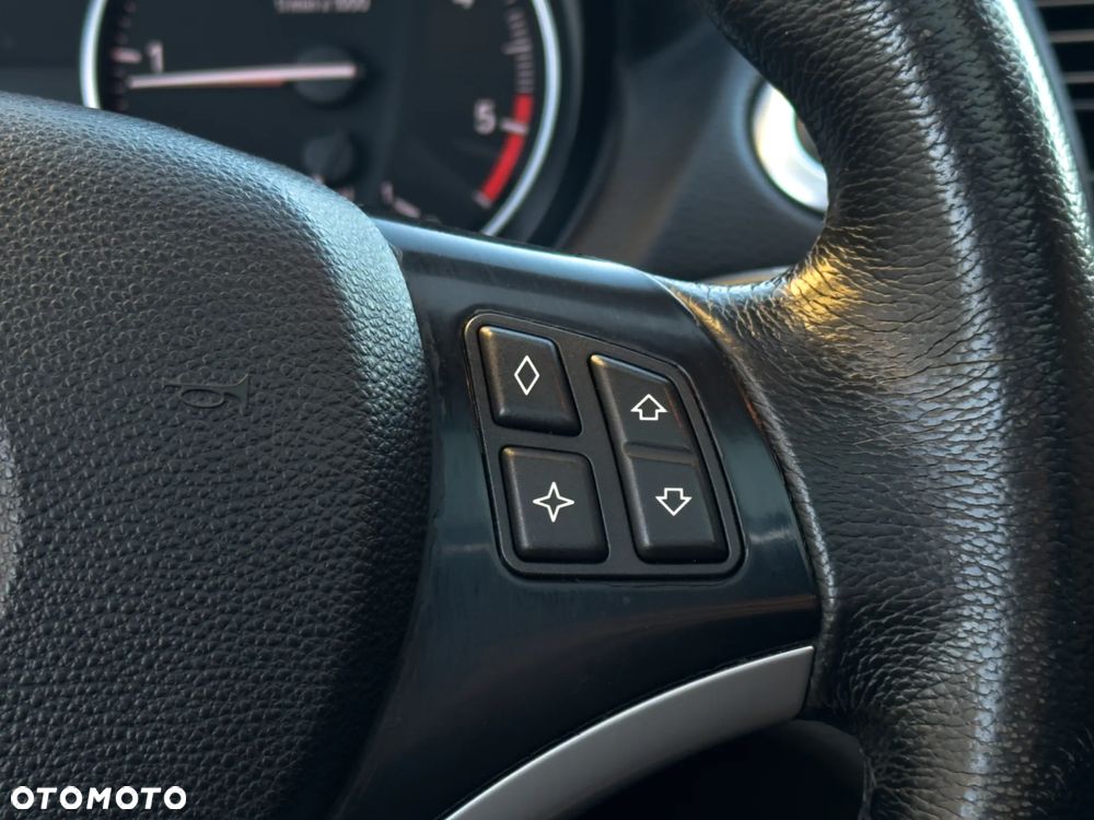 BMW Seria 1 120d DPF Edition Sport - 17