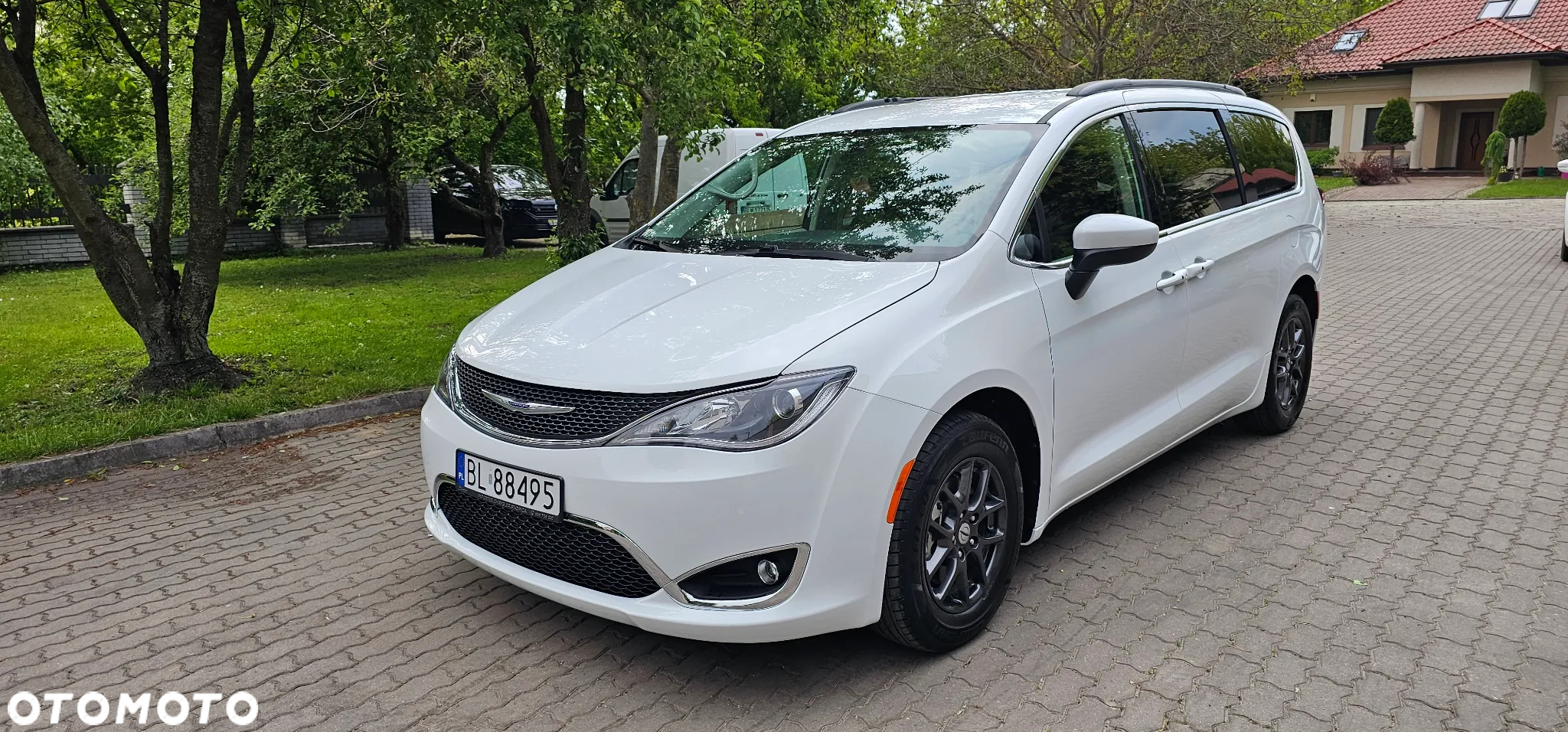 Chrysler Pacifica - 26